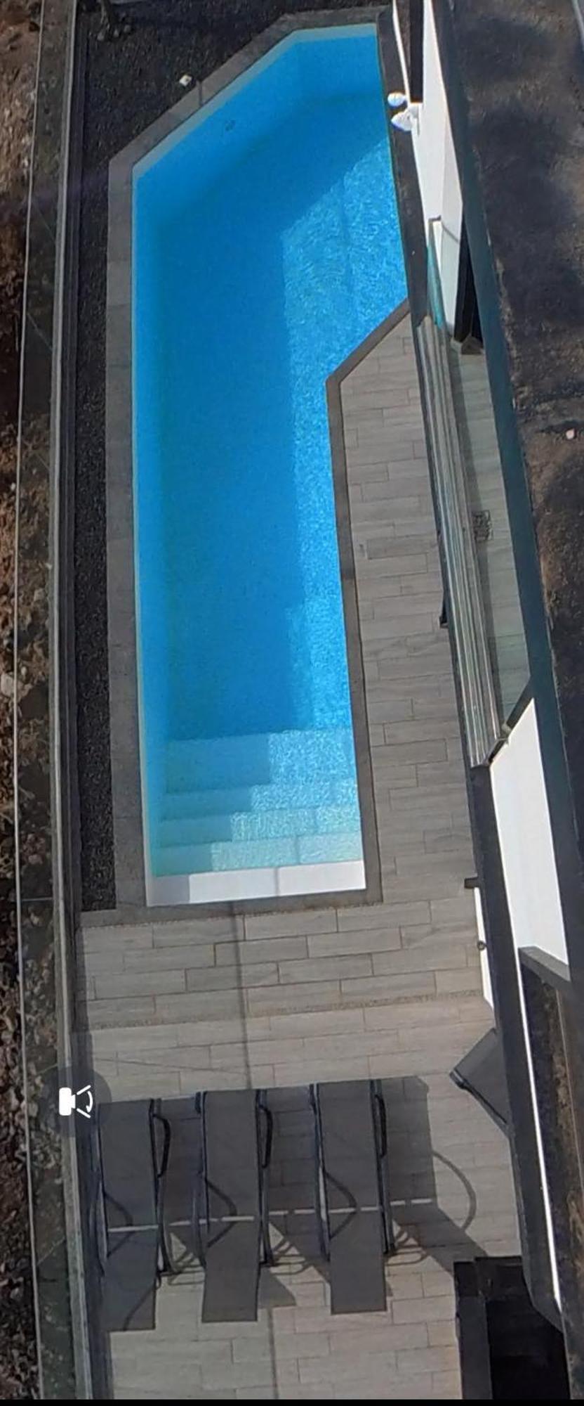 Villa Poseidon Corralejo With Private Heated Pool, Sauna And Stunning Volcano Views By Amazzzing Travel المظهر الخارجي الصورة