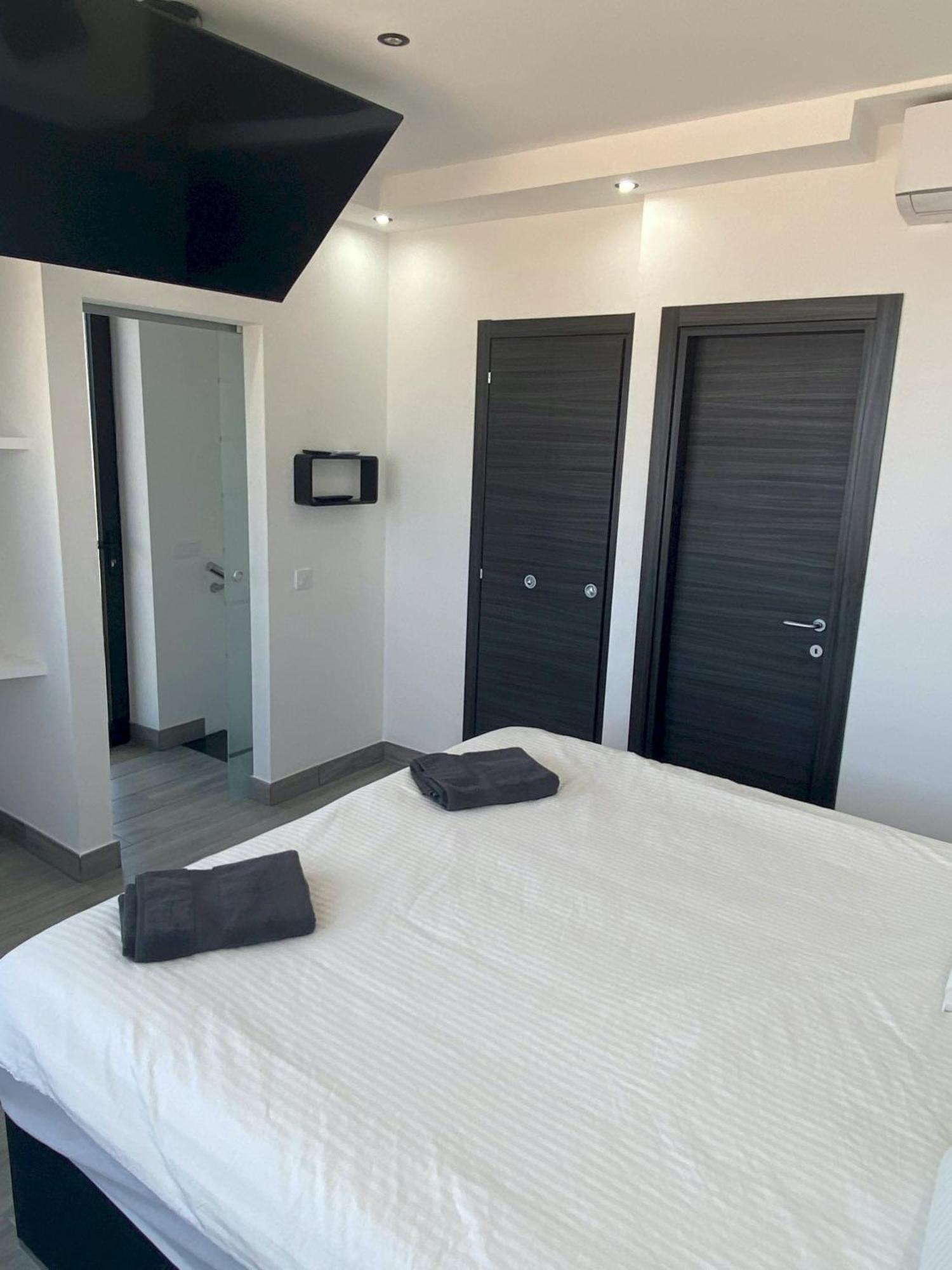 Villa Poseidon Corralejo With Private Heated Pool, Sauna And Stunning Volcano Views By Amazzzing Travel المظهر الخارجي الصورة