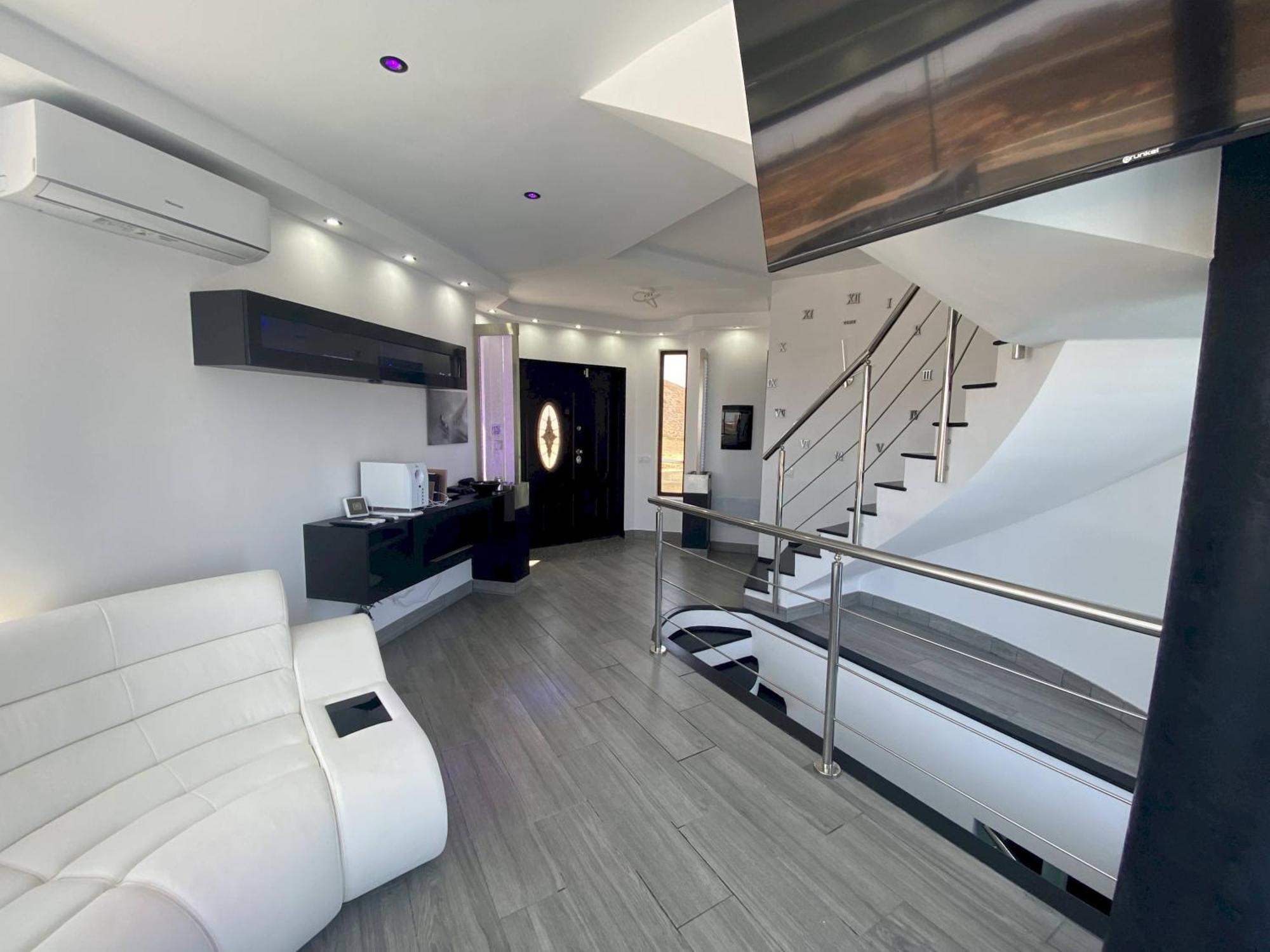 Villa Poseidon Corralejo With Private Heated Pool, Sauna And Stunning Volcano Views By Amazzzing Travel المظهر الخارجي الصورة