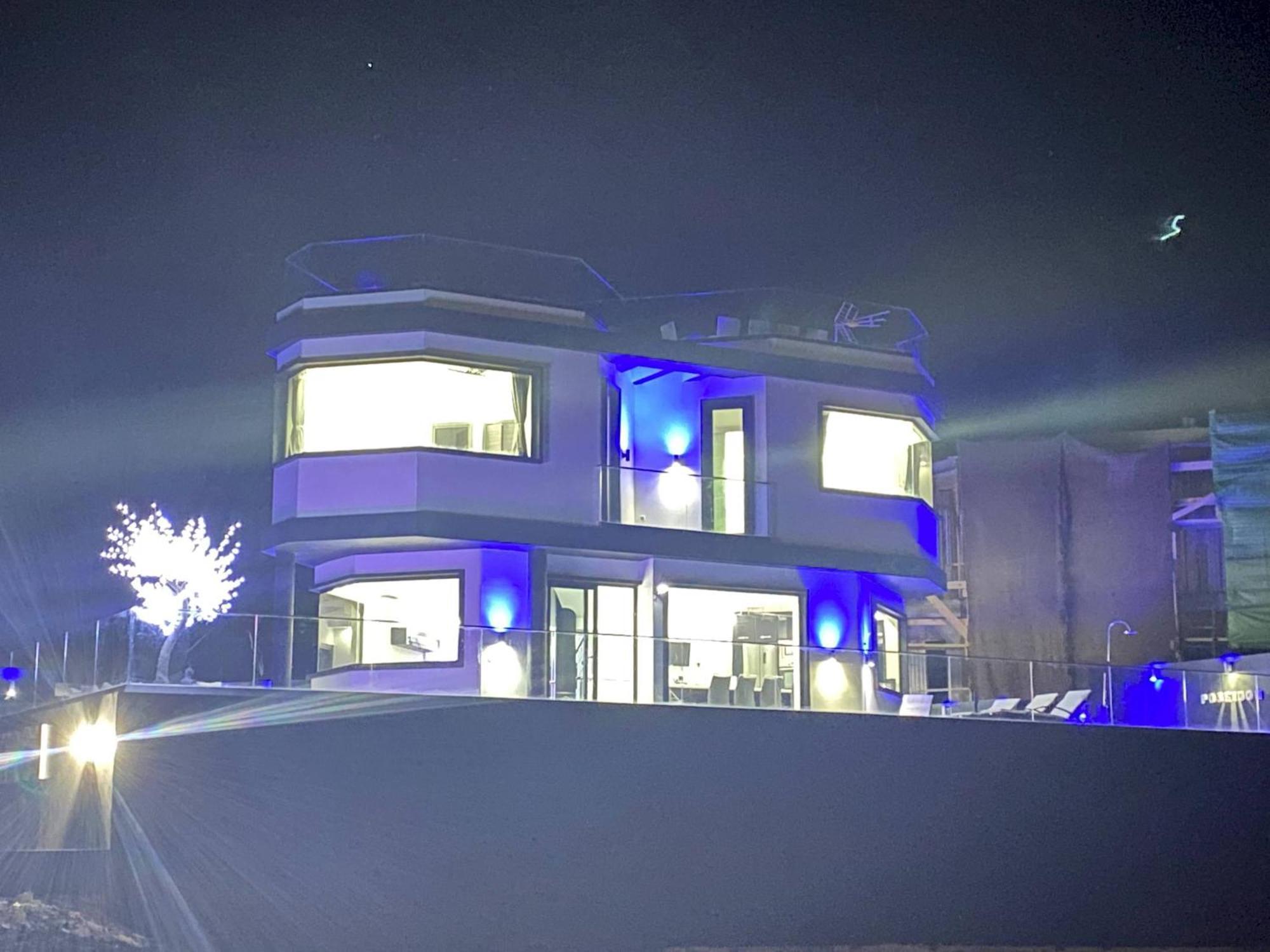Villa Poseidon Corralejo With Private Heated Pool, Sauna And Stunning Volcano Views By Amazzzing Travel المظهر الخارجي الصورة
