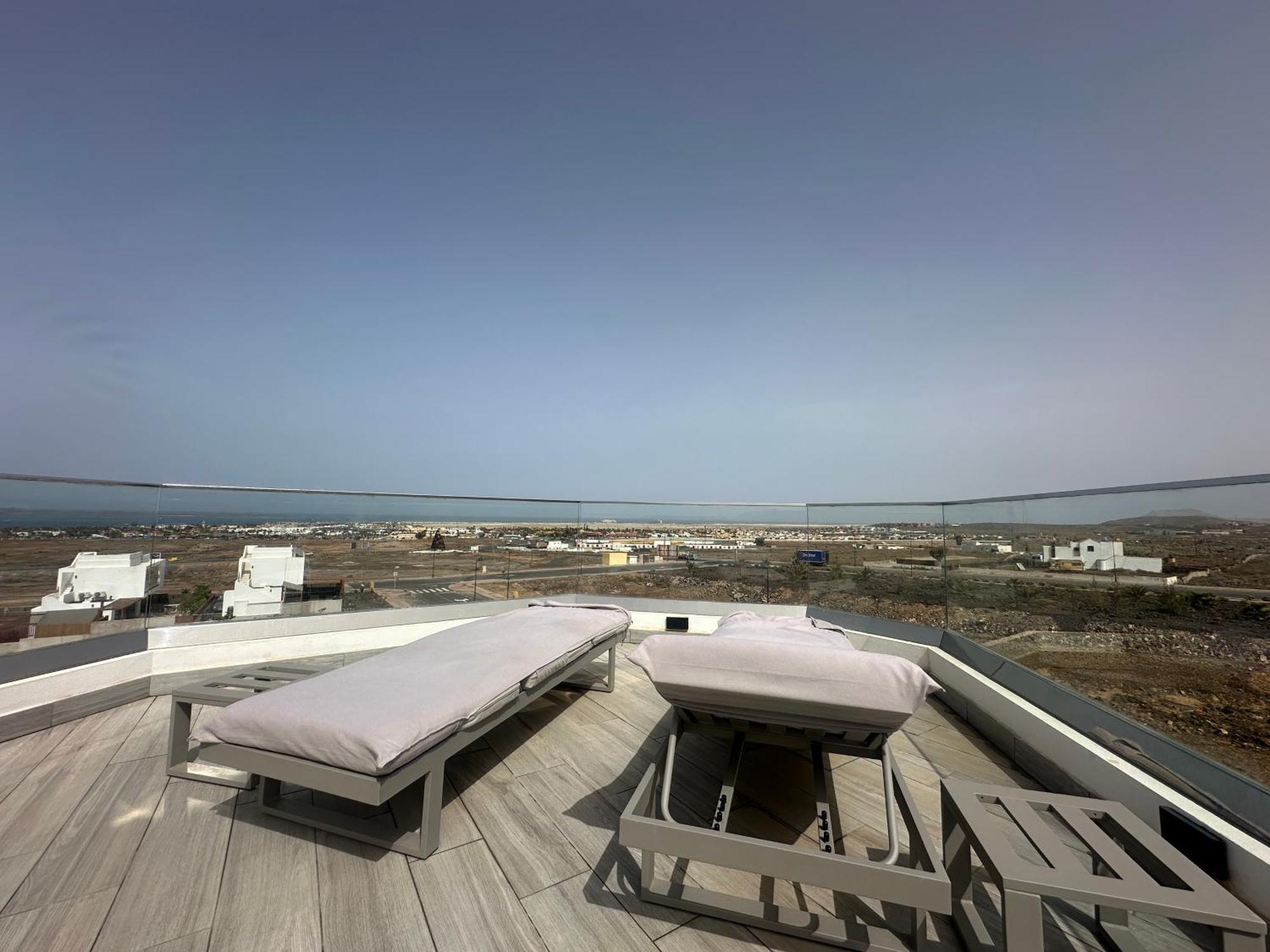 Villa Poseidon Corralejo With Private Heated Pool, Sauna And Stunning Volcano Views By Amazzzing Travel المظهر الخارجي الصورة