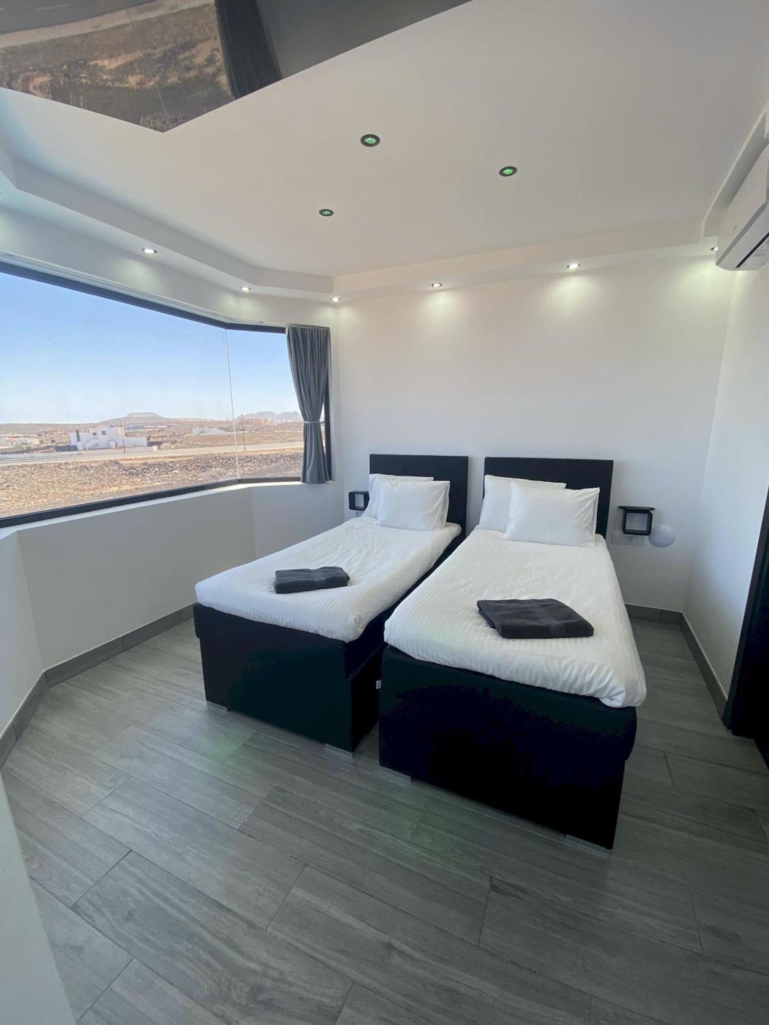 Villa Poseidon Corralejo With Private Heated Pool, Sauna And Stunning Volcano Views By Amazzzing Travel المظهر الخارجي الصورة