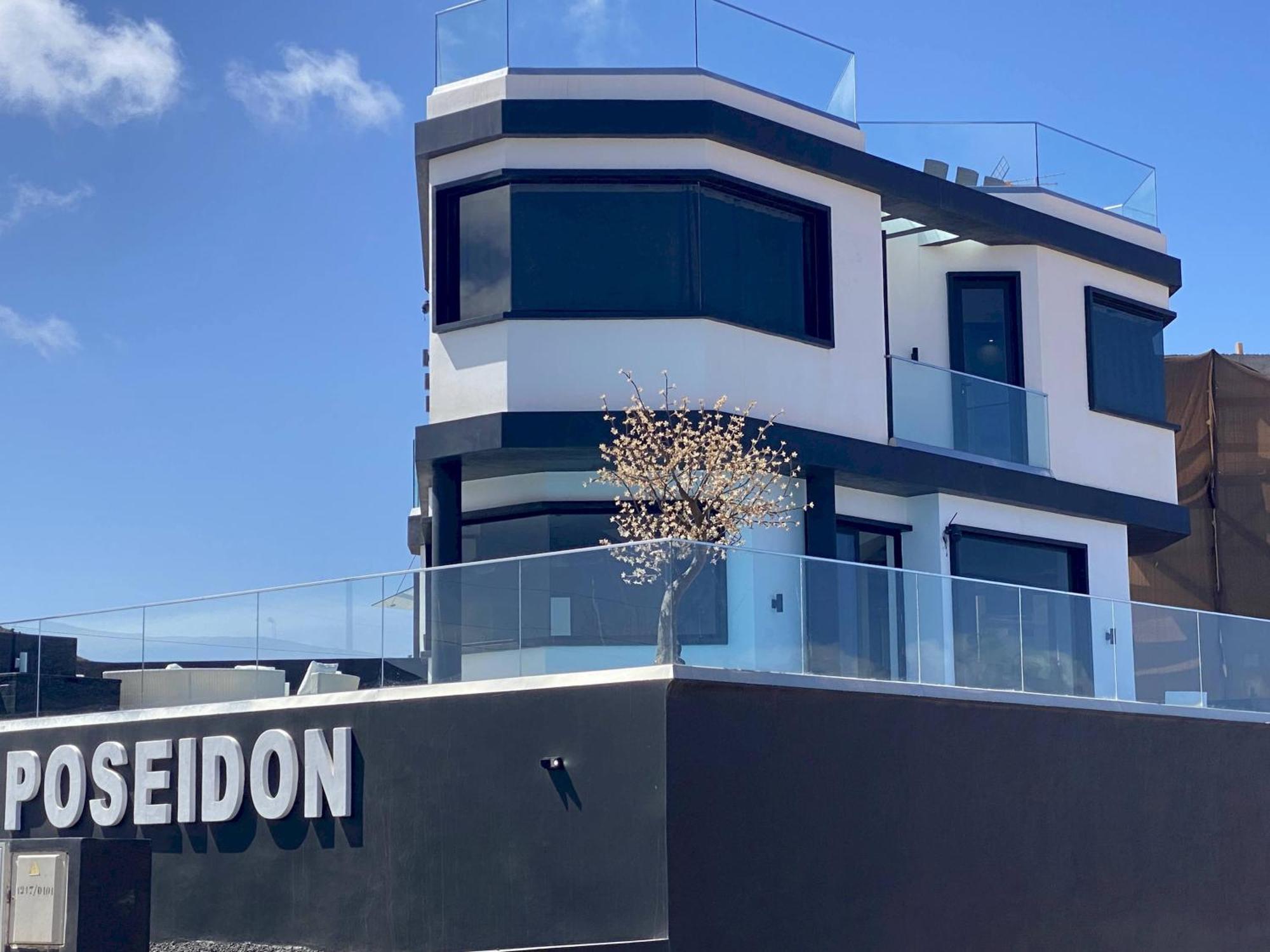 Villa Poseidon Corralejo With Private Heated Pool, Sauna And Stunning Volcano Views By Amazzzing Travel المظهر الخارجي الصورة